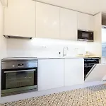 Principe Real Charming Duplex Apt Ac Ground Floor